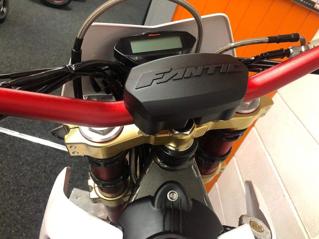 232d83534af046e4bb50732394b4acbc