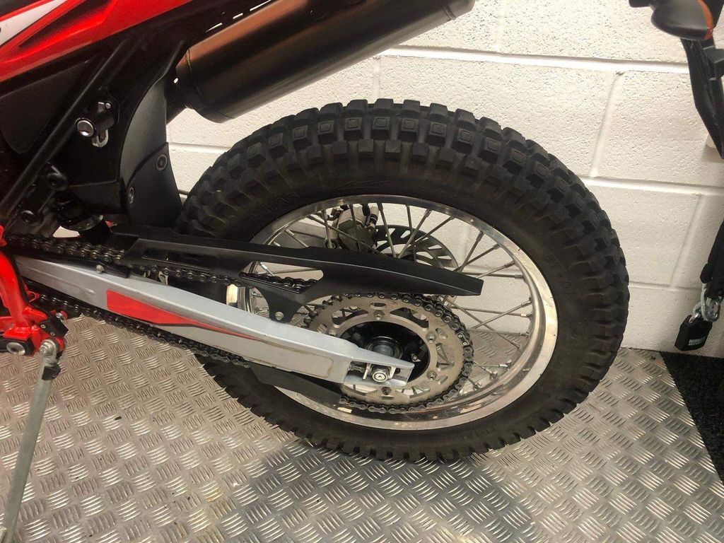 bd11b153afb6417dad1343e87946a6e8