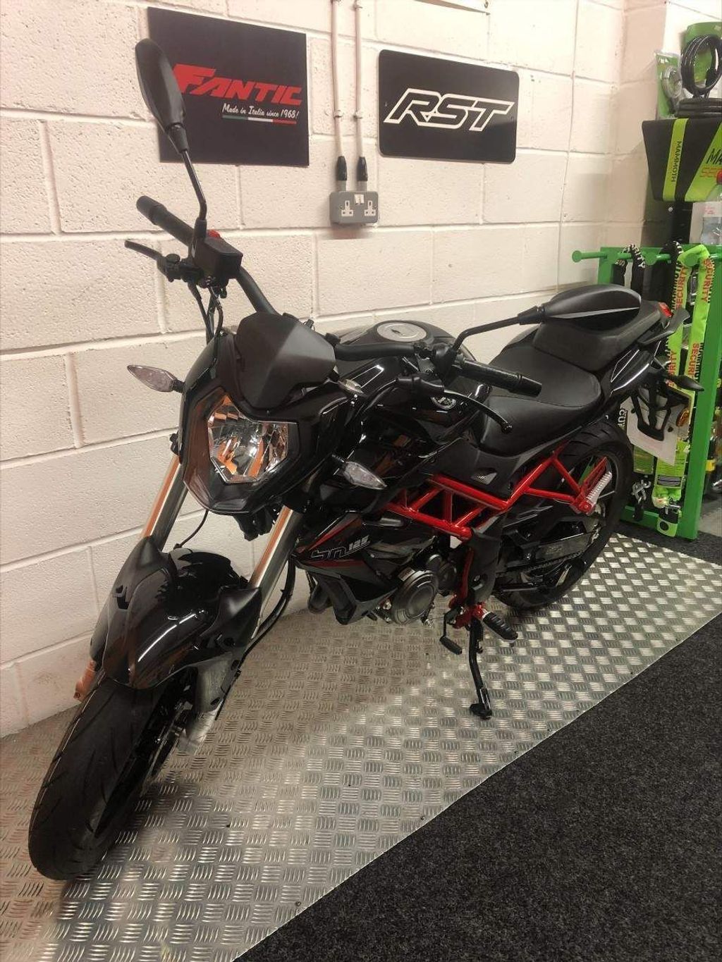 03fa7ef6a6cb4660b4ddc29e332562ce