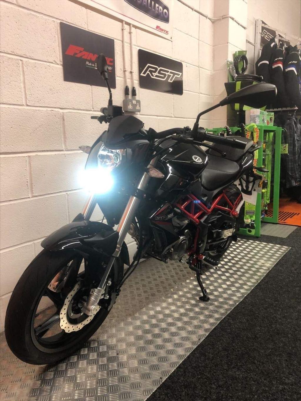 8ad0362767944adf8a1ff2a0870caf79