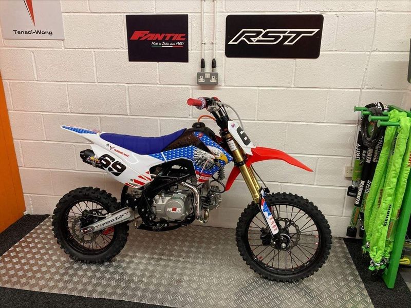 b97b3844de2f4df4aa38e8cca49e0b55