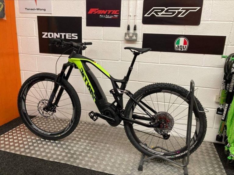 Fantic Ebikes XTF 2023 Carbon Power Start Bikes