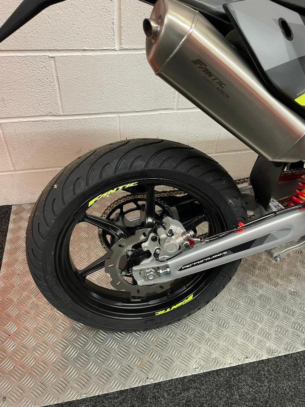 ab35b6567d8f4a73ba40748de3f10b97