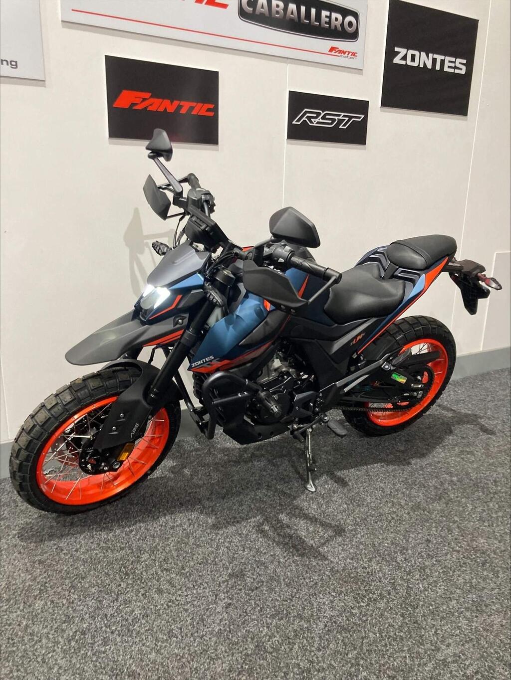 b439bd3174534a5c80d5d141ef5d4d8a